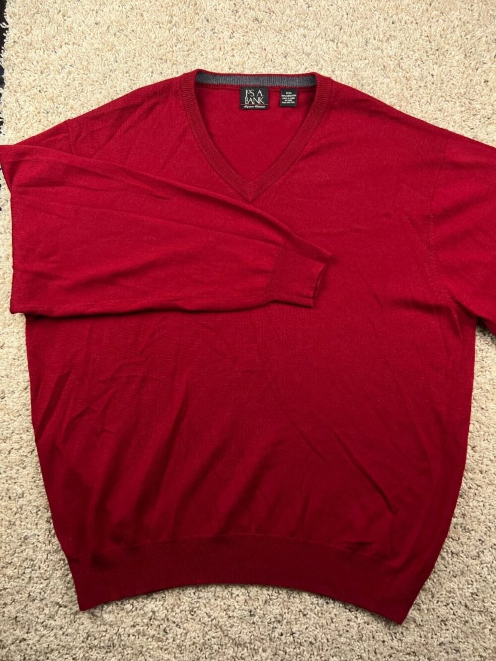 Jos. A. Bank Men's Size 2XL Pullover Sweater V Neck All Wool Red Solid Soft